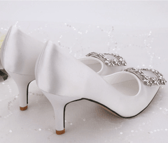 Sapato para noiva em cetim salto baixo e fivela - comprar online