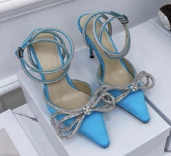 Sapato de noiva colorido com bico fino e laço - comprar online