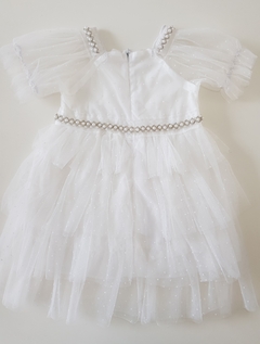 Charming white dress en internet