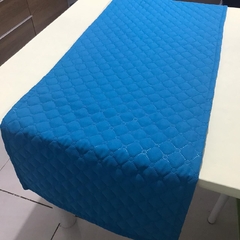 Trilho de mesa azul claro na internet