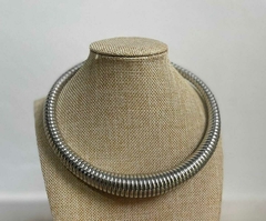 Collar corto espiral metal (4248) - ABAKA