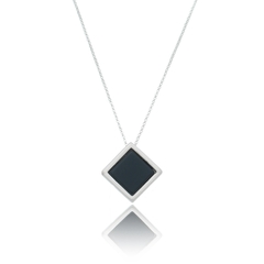 Lozenge-Shaped Onyx Necklace