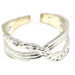 Anillo cruzado de plata italiana con lineas caladas y trenza nro. 14 - comprar online