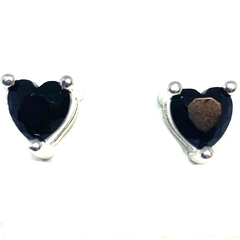 Aros corazones de plata con circon color negro