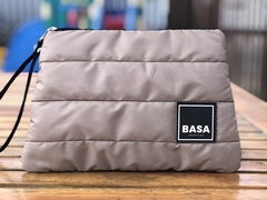 NECESER FLAT - TOSTADO - Bolsos Materos y Accesorios de Moda - Basa Argentina - Tienda Online