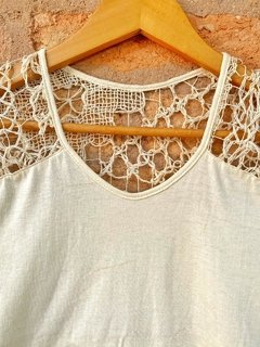 Camiseta com renda - loja online