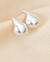 Brinco earcuff gota blogueira folheada em prata