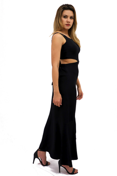 Vestido longo decote lateral preto com botão - comprar online
