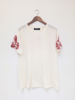 Remera FLOWER crudo