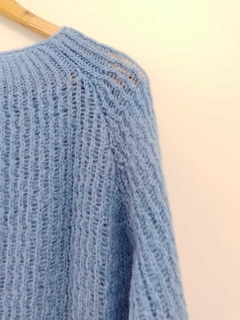Sweater VERBENA celeste - comprar online