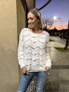 Sweater Aura na internet