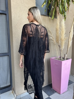 Kimono Solange Negro na internet