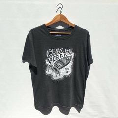 Remera Casa de Verano Gris Oscuro - comprar online