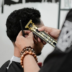 2022 t9 0-3mm aparador de barba profissional aparador de barba elétrico recarregável masculino barbeador barba barbeiro máquina de corte de cabelo máquina de corte de cabelo para adultos máquina de barbear elétrica - comprar online