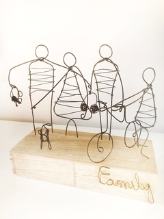 Escultura de Familia en alambre - comprar online