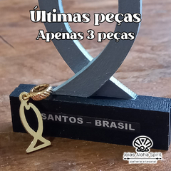 Berloque de Prata 950 com banho de ouro - Peixe da Entrada de Santos - comprar online