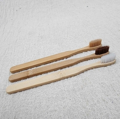 BAM049- Cepillo de dientes de bambu 14cm