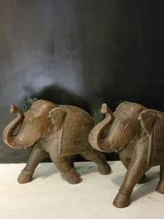 DEL131- Elefante de madera y cobre