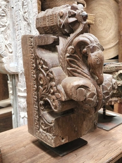 DEL151- Talla de madera antigua India