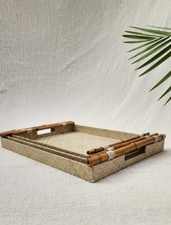 FIB001- Set de tres bandejas de fibra con manija de bambu CRUDA - tienda online
