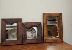 INDI031- Marco de madera con espejo 25x20cm aprox -Mediano