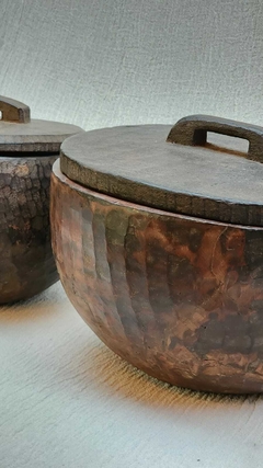 INDI18010- Bowl de madera antiguo con tapa 40/44cm x 28cm h - Mirador