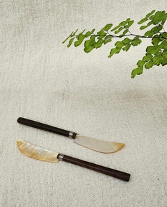 MYN014- Cuchillo untador madera y nacar 15cm