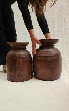 NAG05 Vasija de madera antigua India 38cm de altura- ancho - comprar online