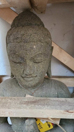 PIE087- Buda sentado de piedra volcanica 1m - comprar online