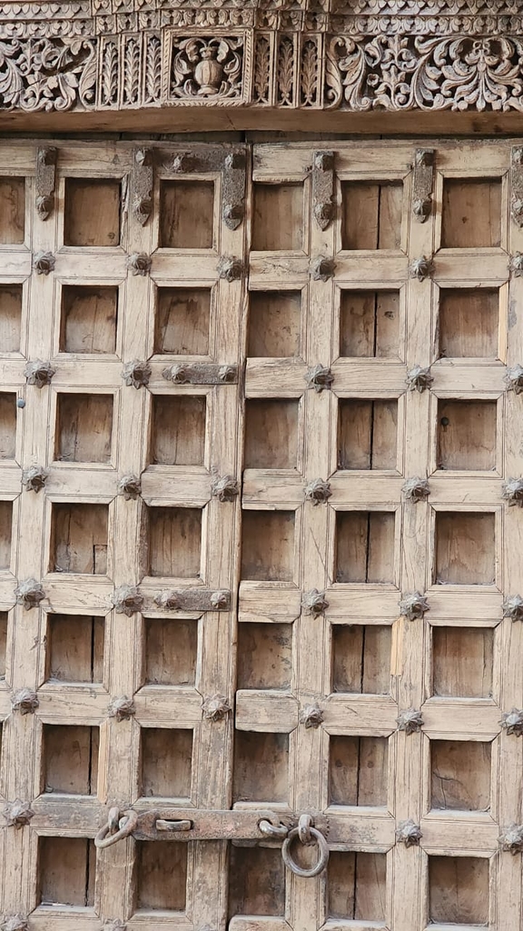 INDI18014- Platos de madera antigua de India- - Mirador