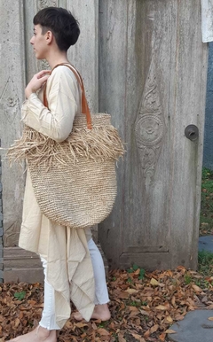 ACC054-Bolso de rafia natural con flecos