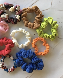 SCRUNCHIE - COLITA DE PELO - comprar online