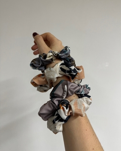 SCRUNCHIE - COLITA DE PELO - comprar online