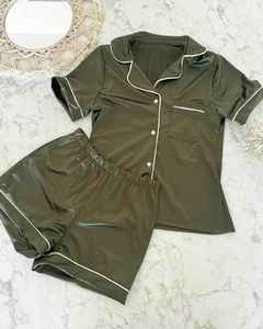 PIJAMA SATINADO CORTO MILITAR - CONJUNTO