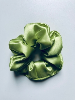 SCRUNCHIE DE CETIM SEM LAÇO - comprar online