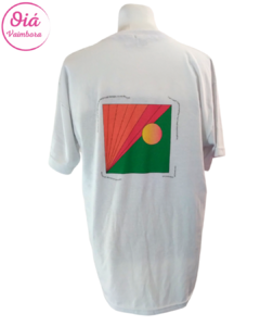 remera urbana blanca estampa paisaje