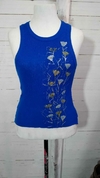 musculosa laila de hilo azul flores pintadas