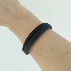 Pulseira Couro Preto Trançado/Liso na internet