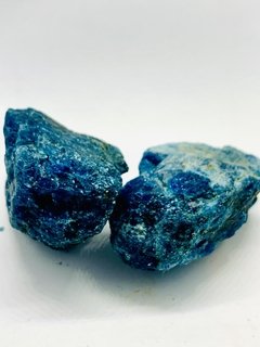 Apatita Azul Bruta 105g - CristalMagia