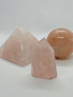 Esfera de Quartzo Rosa na internet