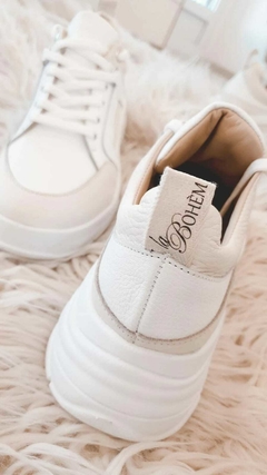 The Sporty Sneakers white en internet