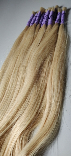 CABELO HUMANO LOIRO 75 CM L40 (50 GRAMAS) - Gi Matthias - Beleza Negra Hair