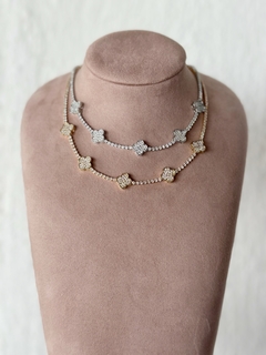 Choker trevo cravejado