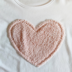 remera niña manga larga algodón diseño corazón piel nude