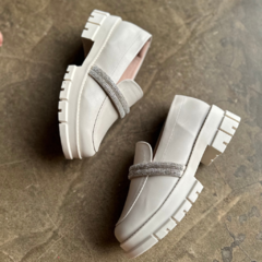 Loafer off white - comprar online