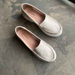 Loafer off white - comprar online