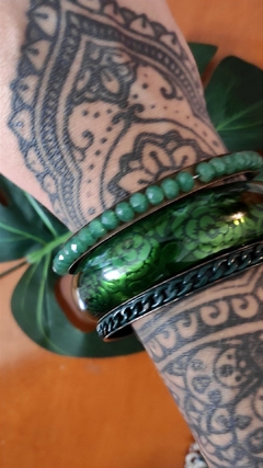 Pulseiras indianas em argolas verdes