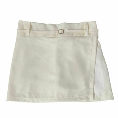 Short-saia Off-white com Cinto Fivela