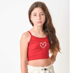 blusa cropped regata vermelha justinha no corpo