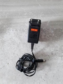 Carregador De Celular Motorola Ponta Fina + Fonte 12 V 1.5 A - comprar online